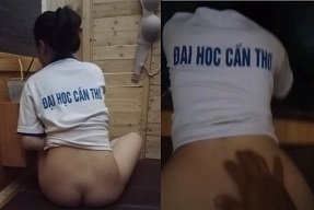 Очаровательный врач пациента, чтобы удовлетворить пик